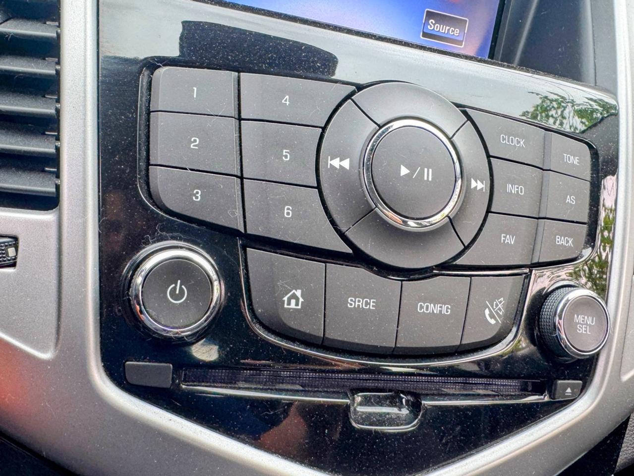 2014 Chevrolet Cruze 1LT Photo