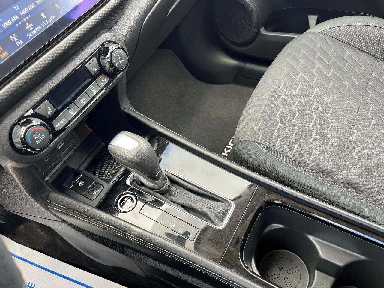2024 Nissan Kicks SV 4dr Front-Wheel Drive Photo