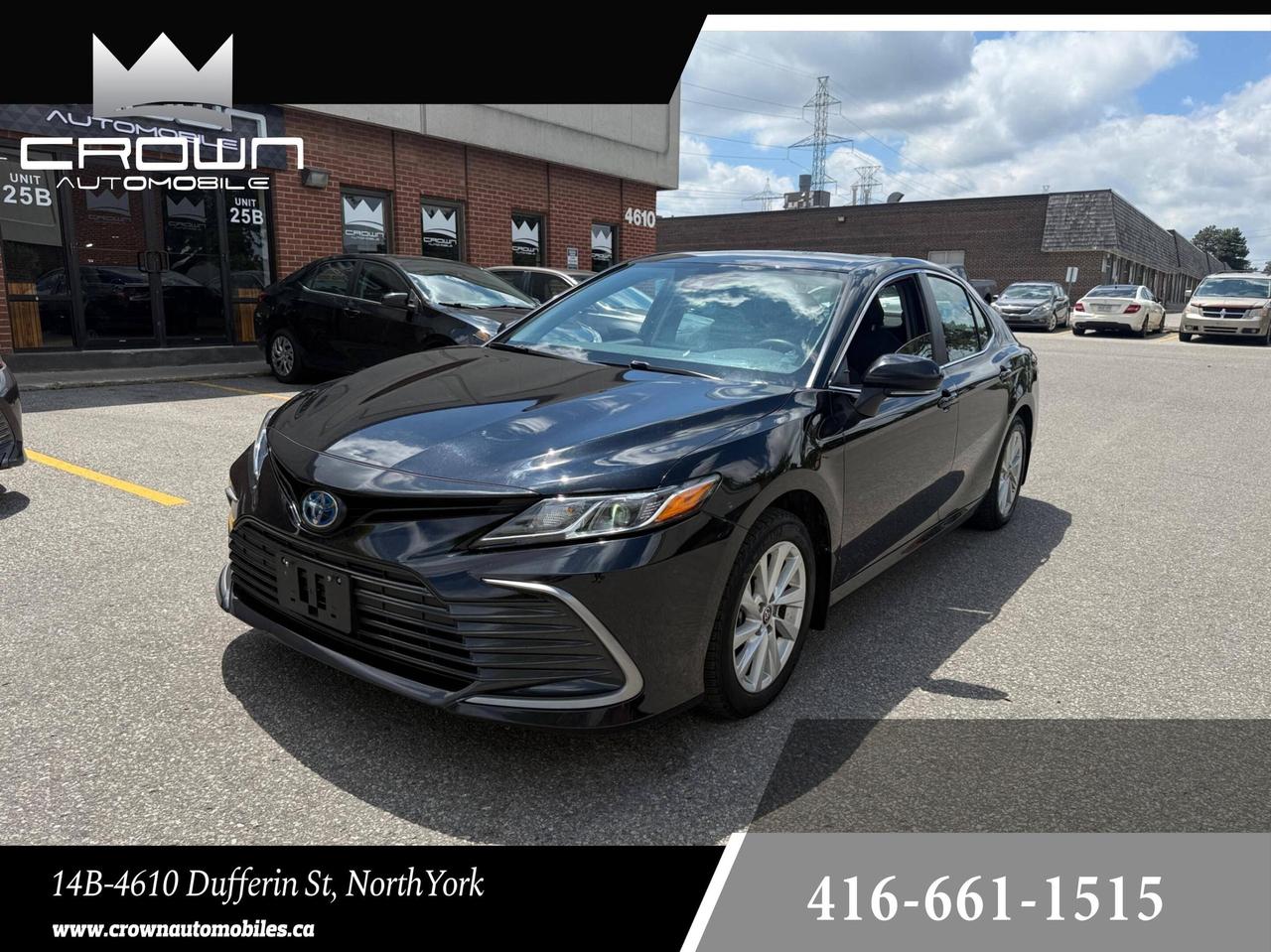 2024 Toyota Camry HYBRID LE Auto Photo0