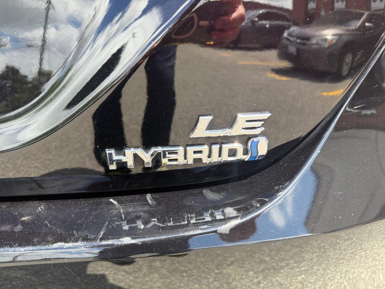 2024 Toyota Camry HYBRID LE Auto Photo
