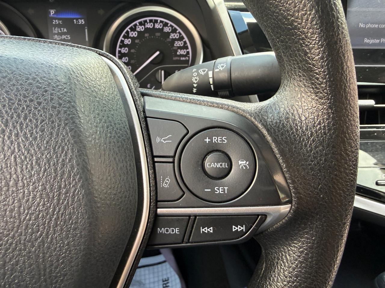 2024 Toyota Camry HYBRID LE Auto Photo