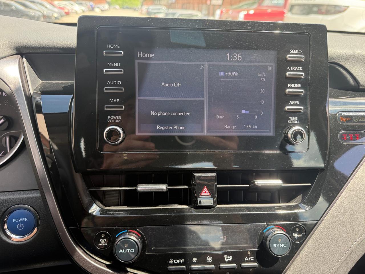 2024 Toyota Camry HYBRID LE Auto Photo