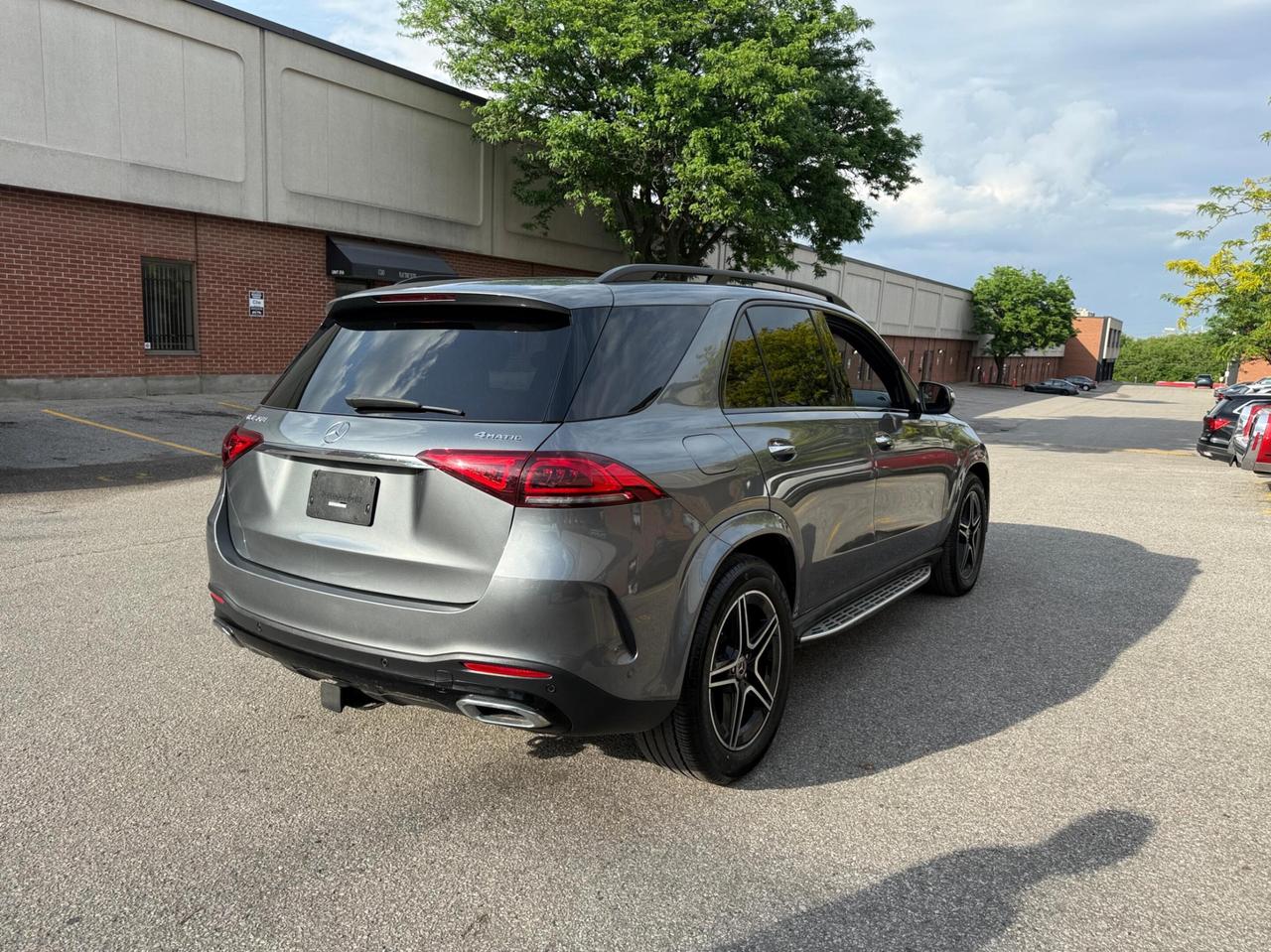 2022 Mercedes-Benz GLE-Class GLE 350 4MATIC SUV, ONE OWNER, NO ACCIDENT Photo