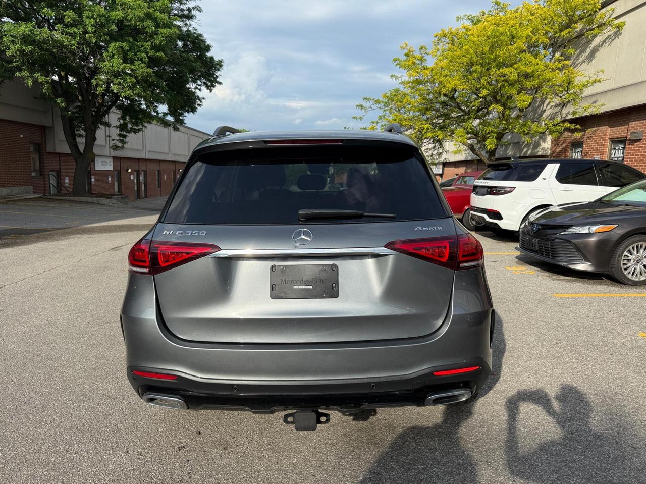 2022 Mercedes-Benz GLE-Class GLE 350 4MATIC SUV, ONE OWNER, NO ACCIDENT Photo