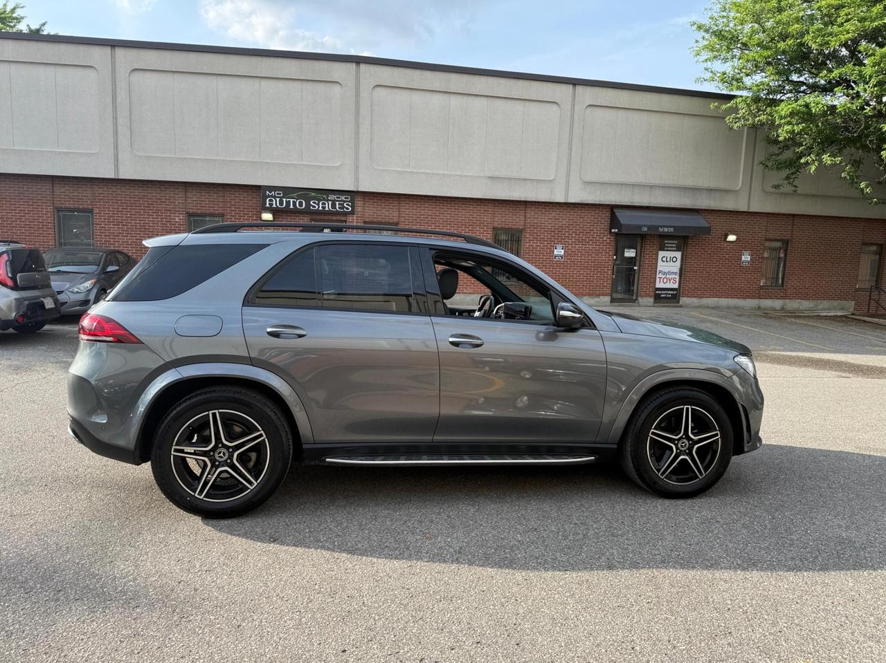 2022 Mercedes-Benz GLE-Class GLE 350 4MATIC SUV, ONE OWNER, NO ACCIDENT Photo