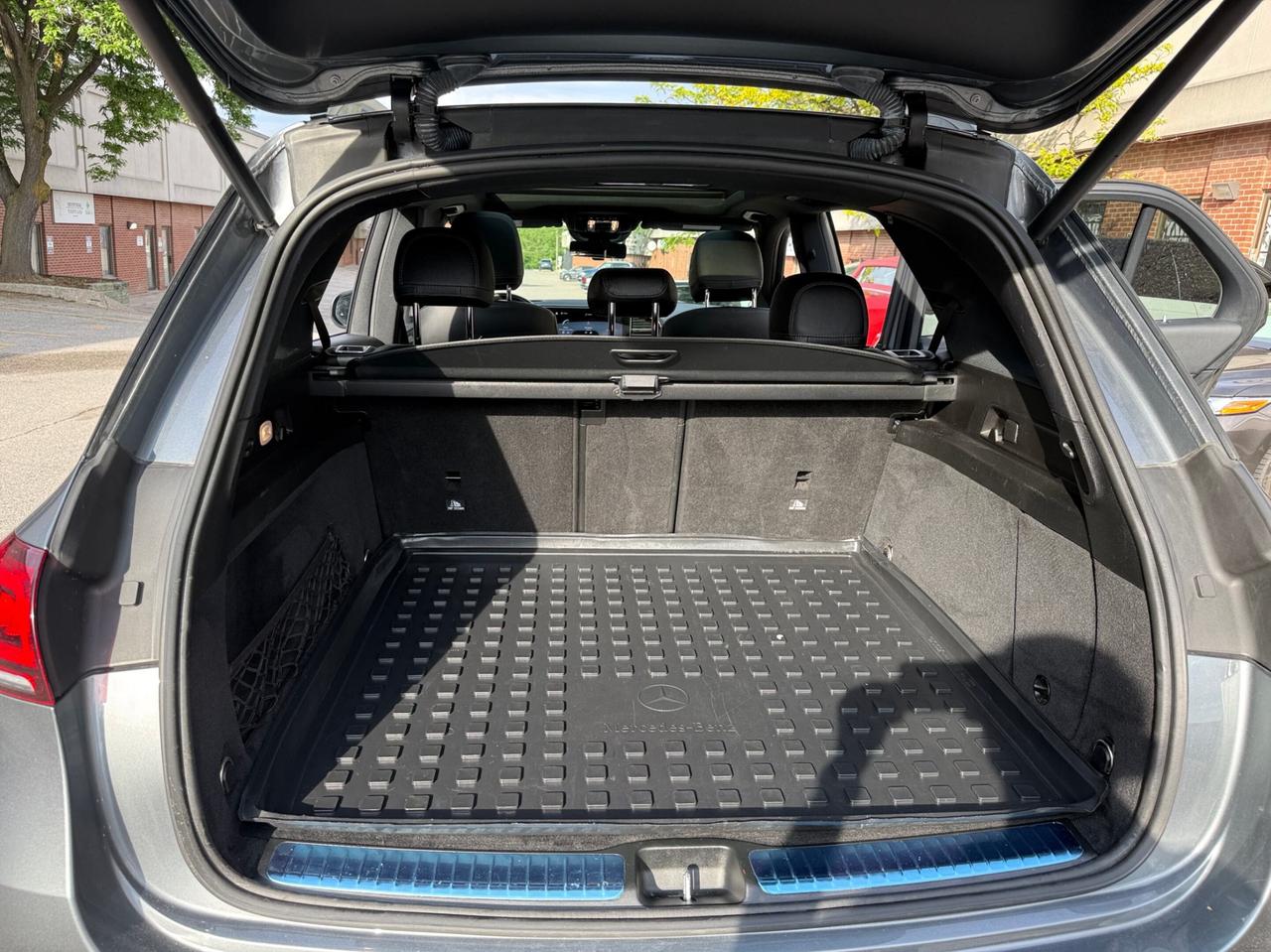 2022 Mercedes-Benz GLE-Class GLE 350 4MATIC SUV, ONE OWNER, NO ACCIDENT Photo