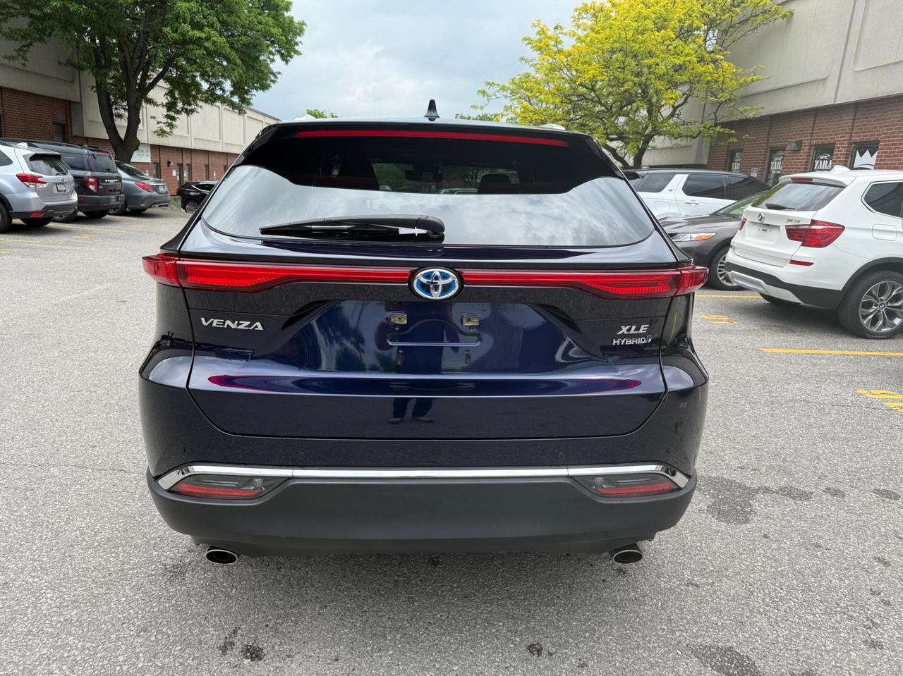 2022 Toyota Venza XLE AWD HYBRID, LEATHER, NAVIGATION, JBL SOUND Photo