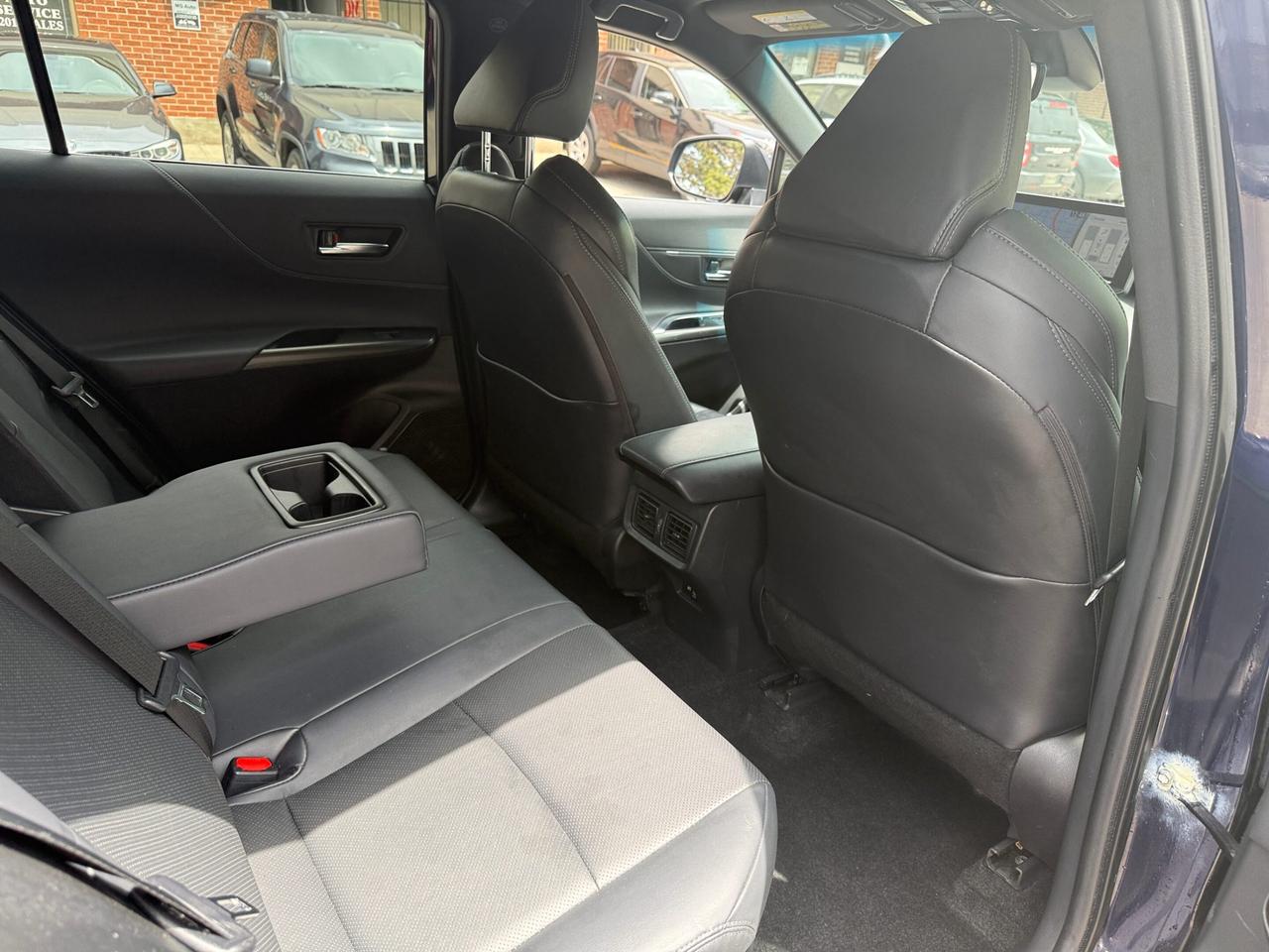 2022 Toyota Venza XLE AWD HYBRID, LEATHER, NAVIGATION, JBL SOUND Photo