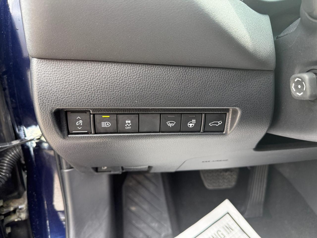 2022 Toyota Venza XLE AWD HYBRID, LEATHER, NAVIGATION, JBL SOUND Photo