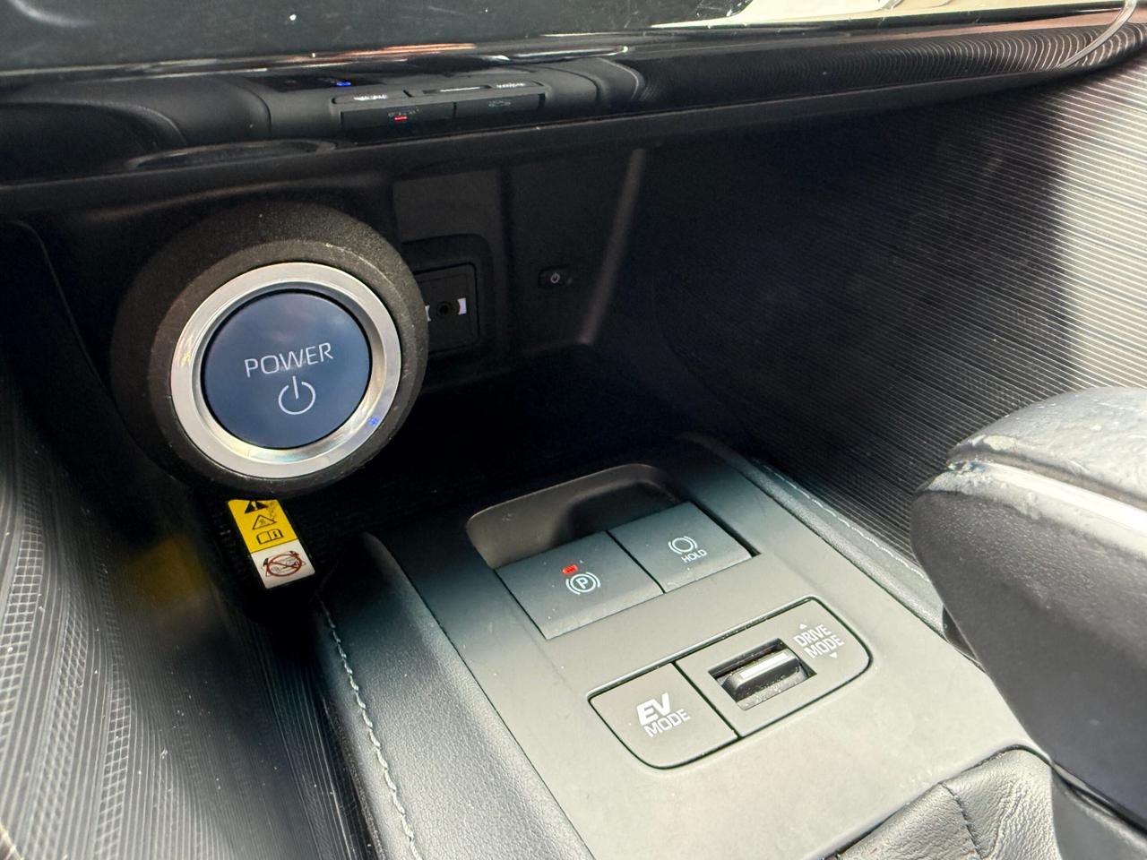 2022 Toyota Venza XLE AWD HYBRID, LEATHER, NAVIGATION, JBL SOUND Photo