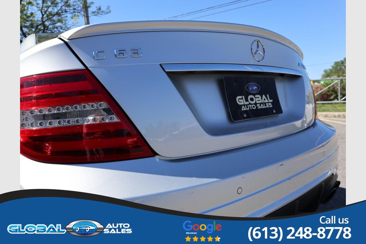 2012 Mercedes-Benz C-Class AMG C63  * VERY LOW KM * Photo