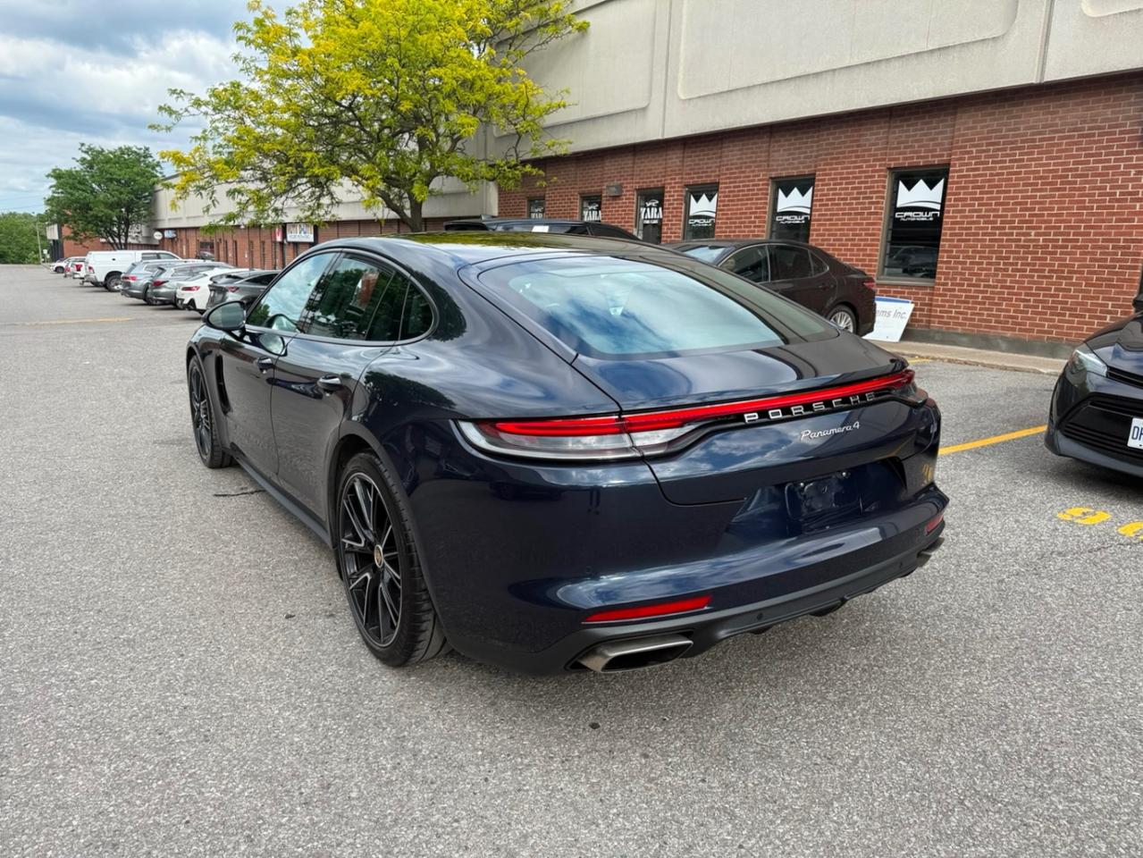 2023 Porsche Panamera AWD Photo