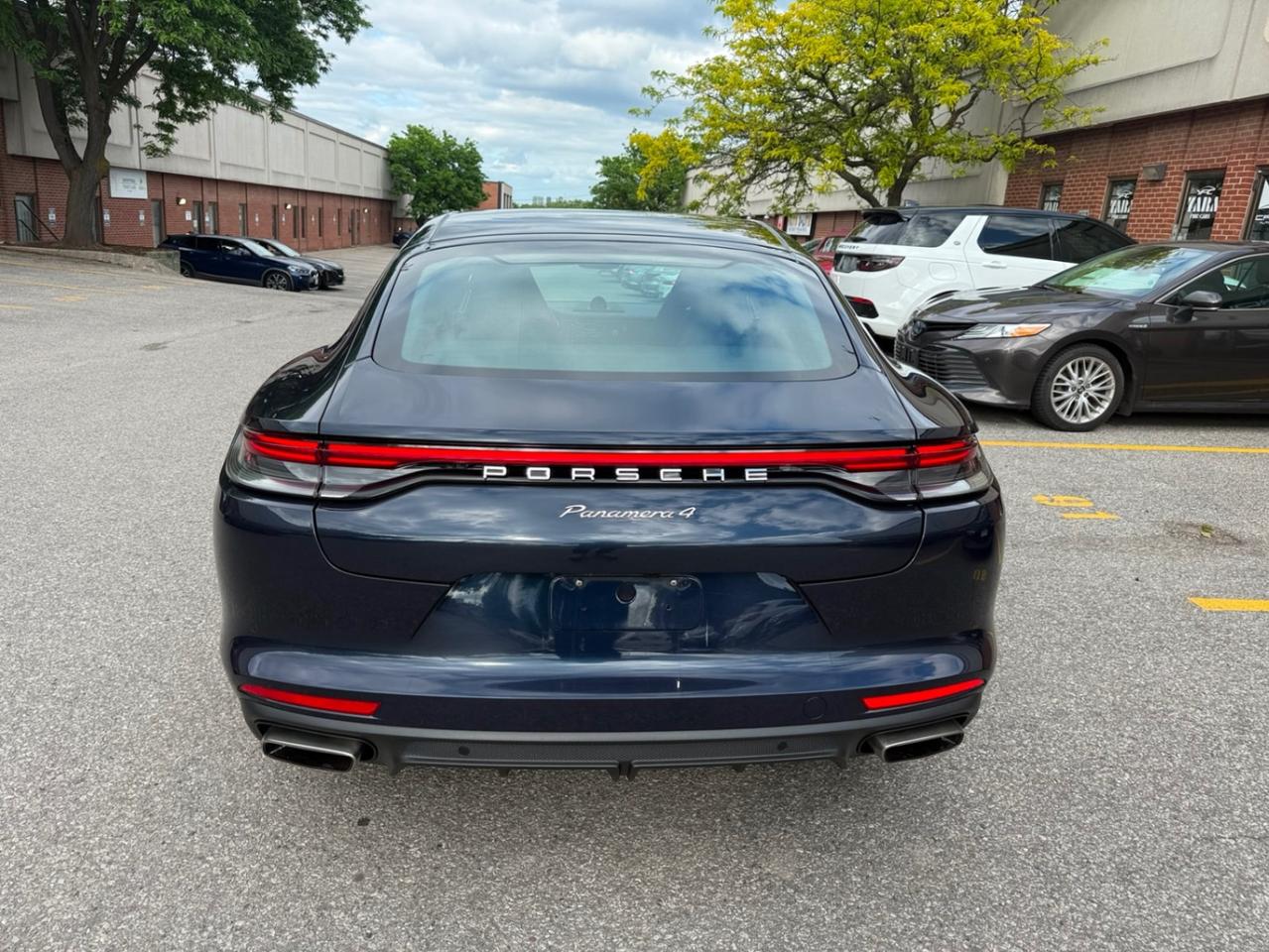 2023 Porsche Panamera AWD Photo