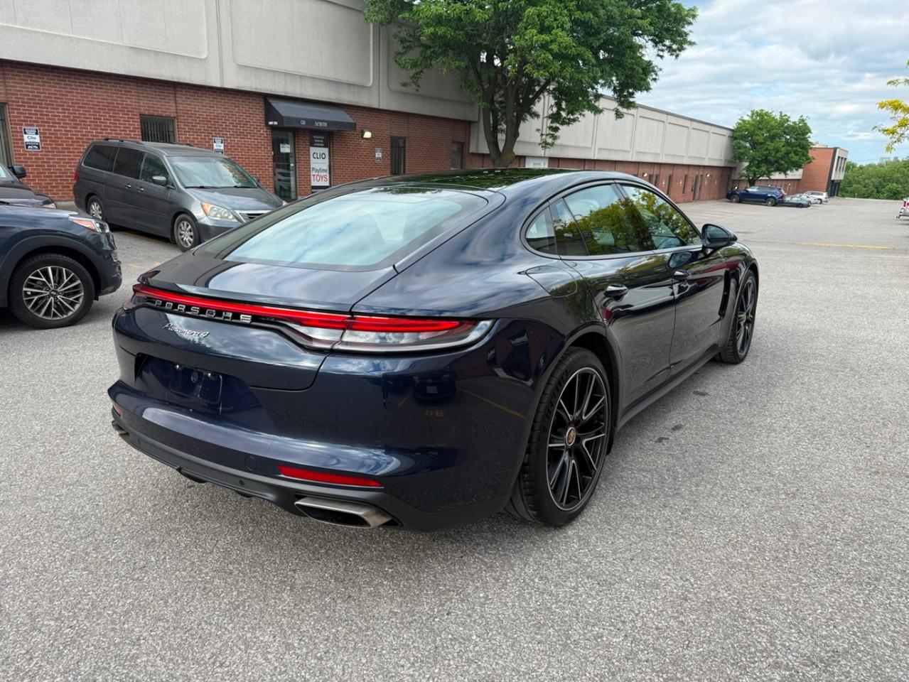 2023 Porsche Panamera AWD Photo