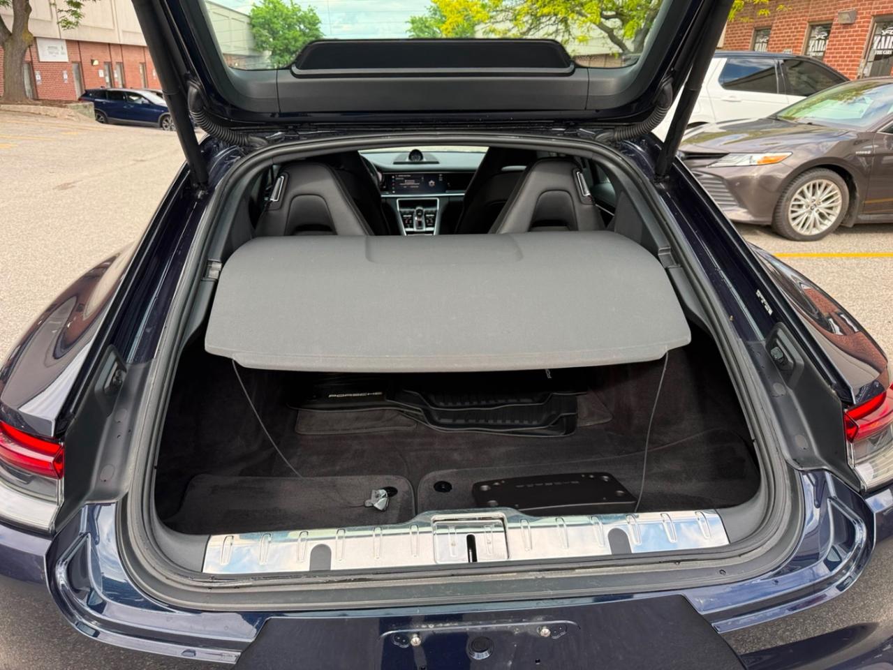 2023 Porsche Panamera AWD Photo