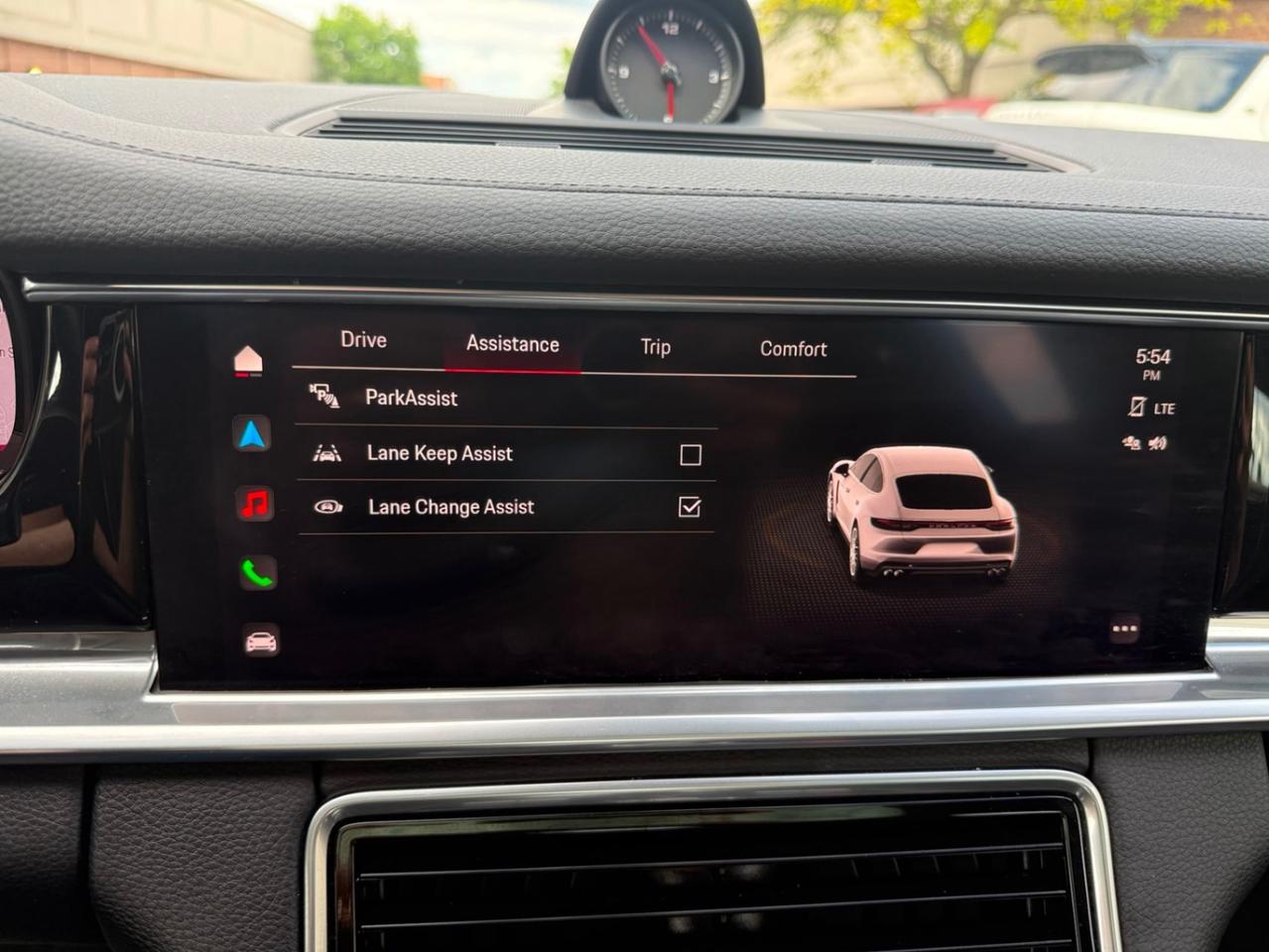 2023 Porsche Panamera AWD Photo