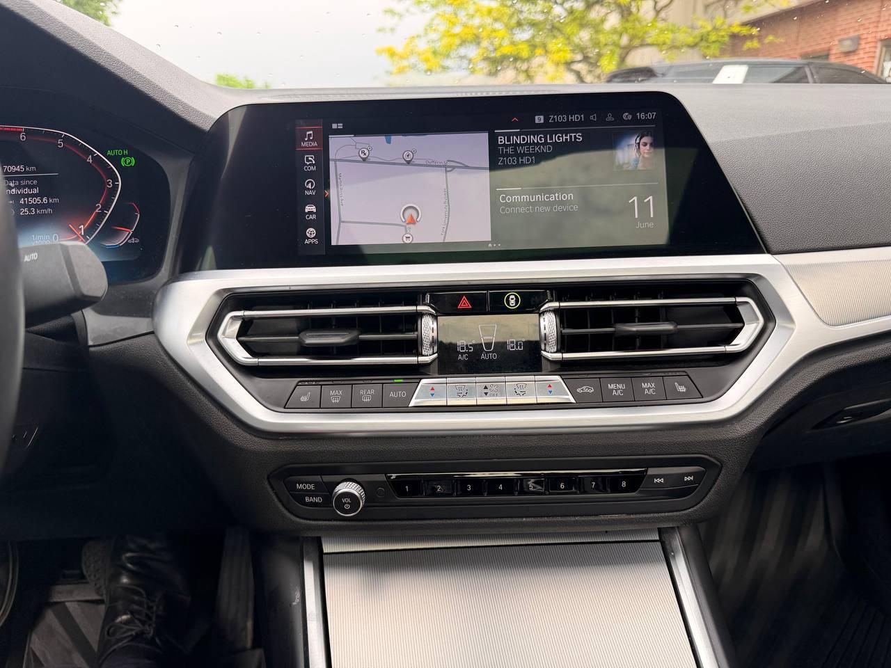 2019 BMW 3 Series 330i xDrive Sedan Photo