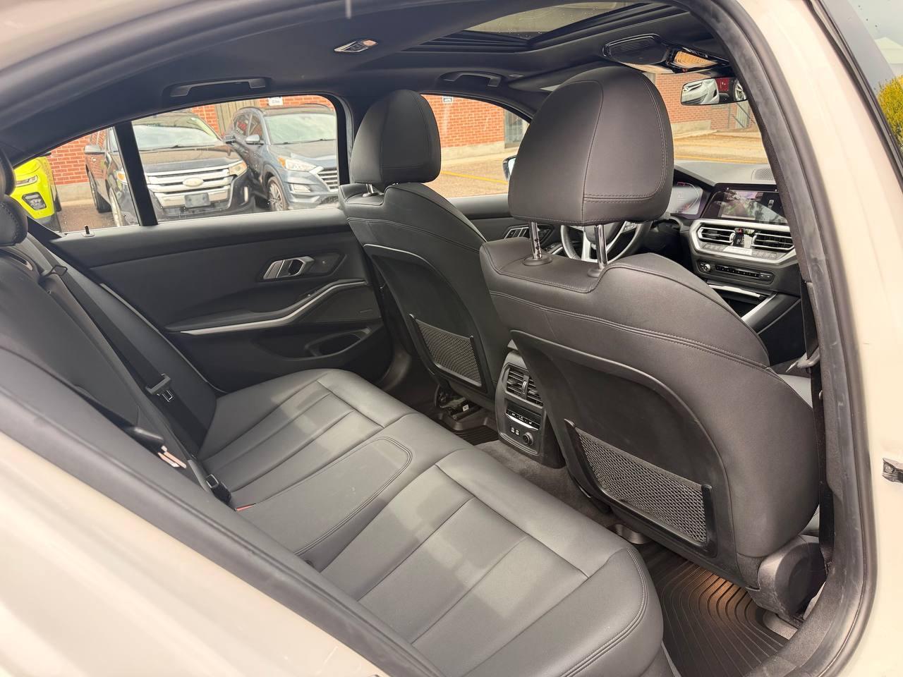 2019 BMW 3 Series 330i xDrive Sedan Photo