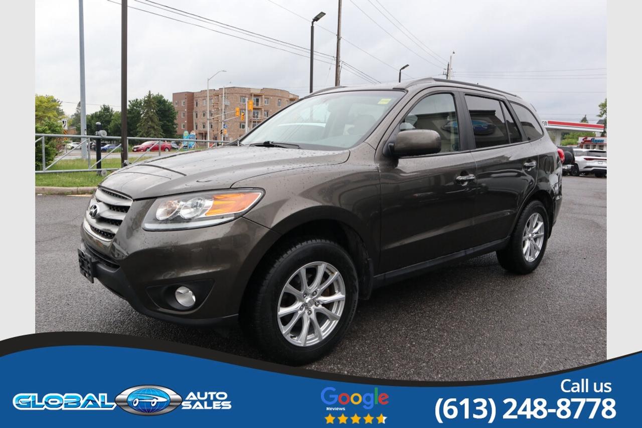 2012 Hyundai Santa Fe SE Photo