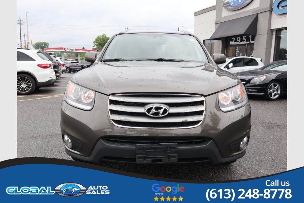 2012 Hyundai Santa Fe SE Photo