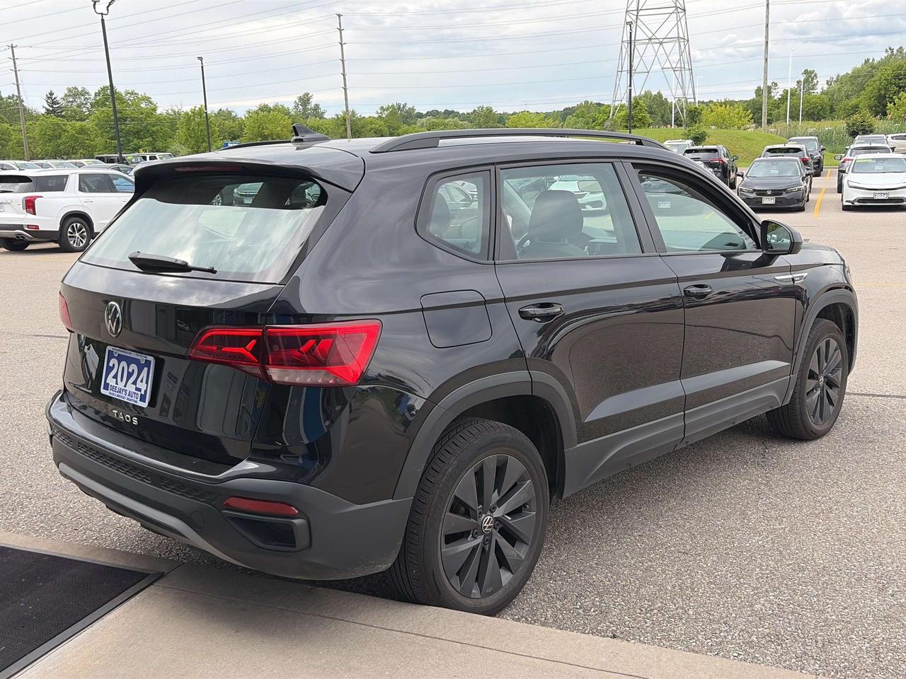 2024 Volkswagen Taos Trendline FWD Photo