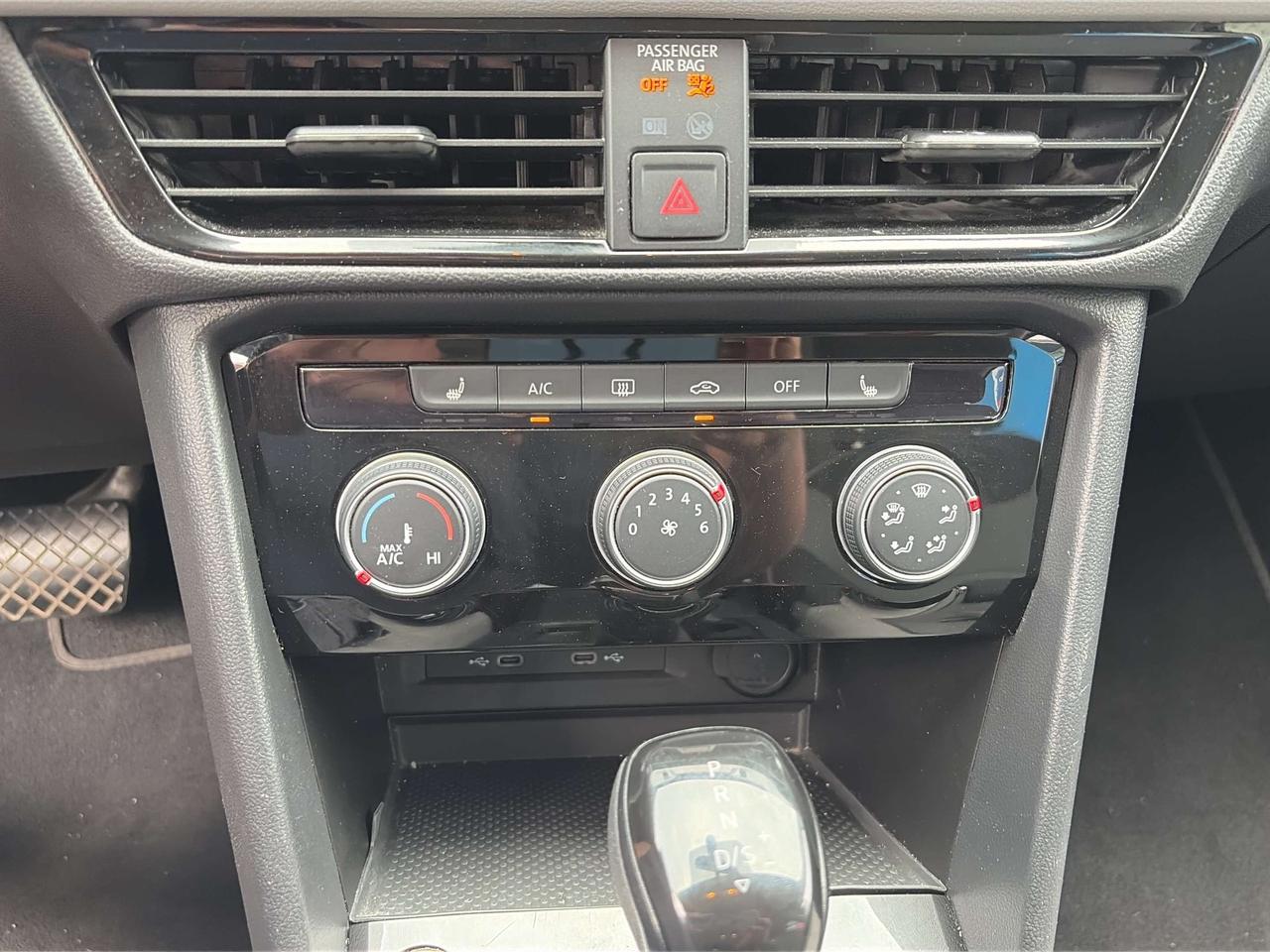 2024 Volkswagen Taos Trendline FWD Photo