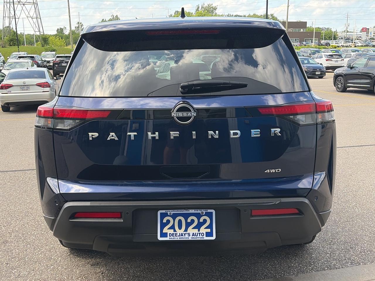 2022 Nissan Pathfinder S Photo3