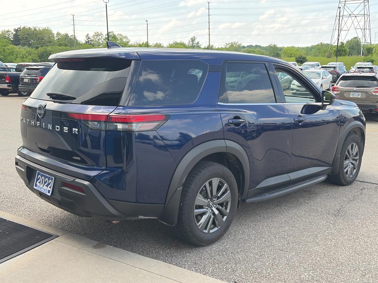 2022 Nissan Pathfinder S Photo
