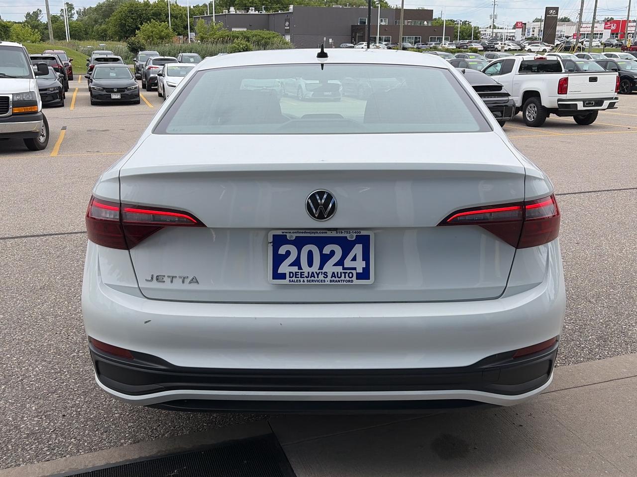 2024 Volkswagen Jetta TRENDLINE AUTO Photo