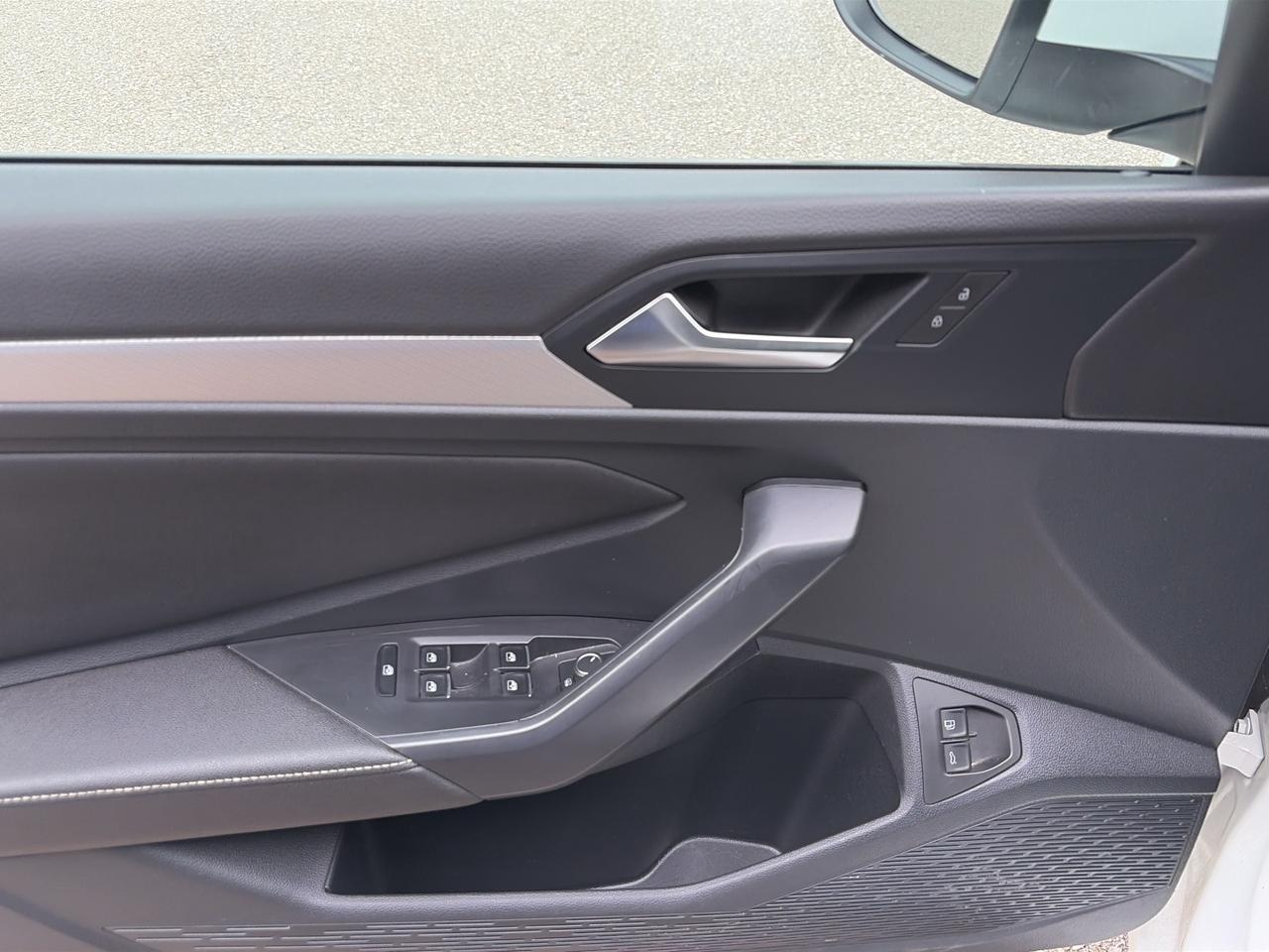 2024 Volkswagen Jetta TRENDLINE AUTO Photo