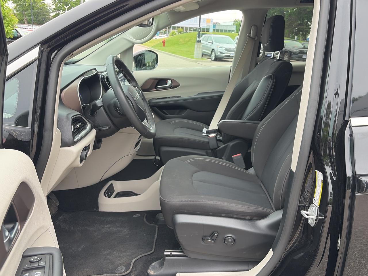 2024 Chrysler Grand Caravan SXT 2WD   Factory Warranty Photo