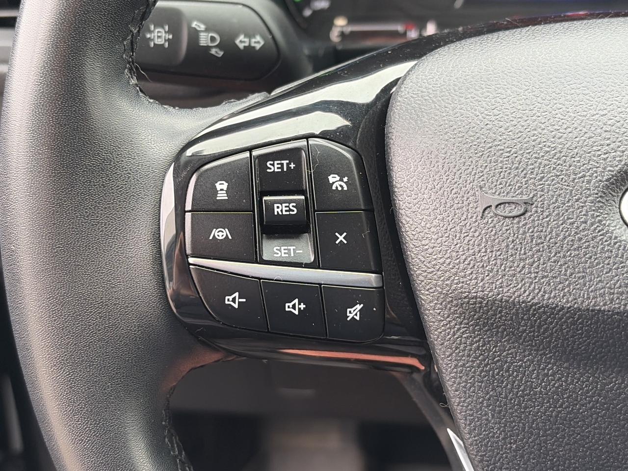 2022 Ford Escape SE Hybrid AWD Photo