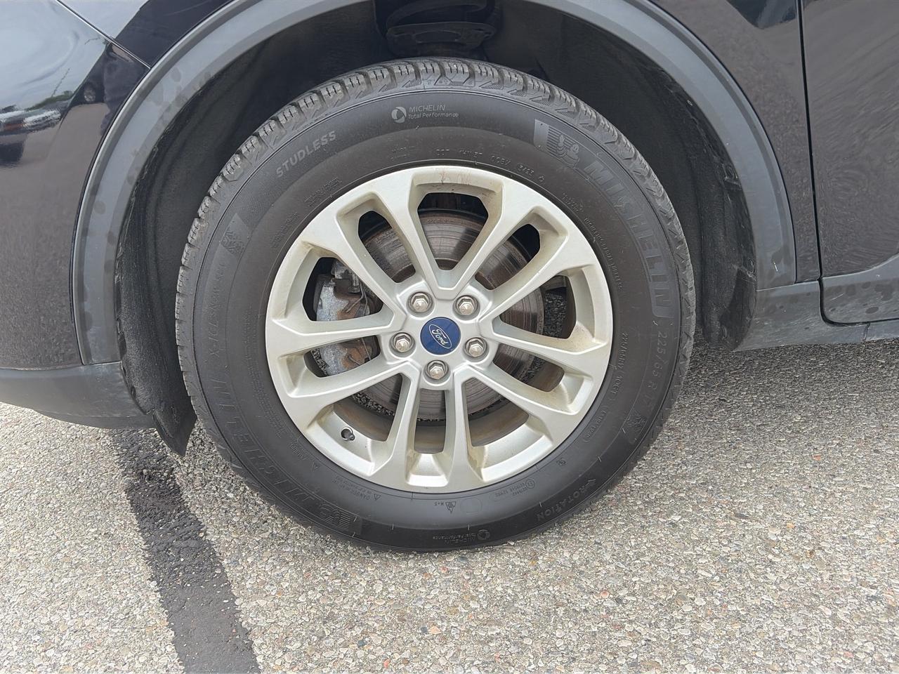 2022 Ford Escape SE Hybrid AWD Photo