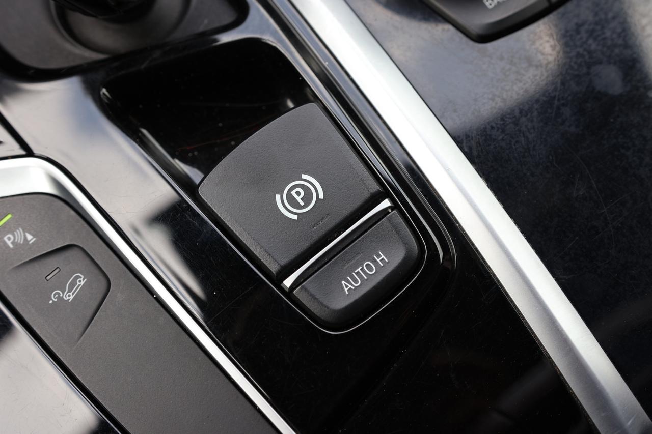 2020 BMW X4 XDrive30i-AWD-R STARTER/NAV/BCAM/BLIS/P SENSORS/HU Photo