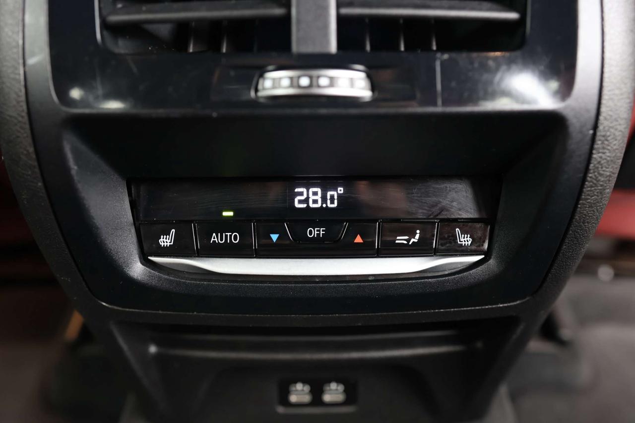 2020 BMW X4 Xdrive30i-AWD-NAV-RED LEATHER/BCAM/BLIS/HUD/P SENSORS/P SEATS/HEATED F&R SEATS/PANO ROOF/KEYLESS/WLC/CARPLAY Photo
