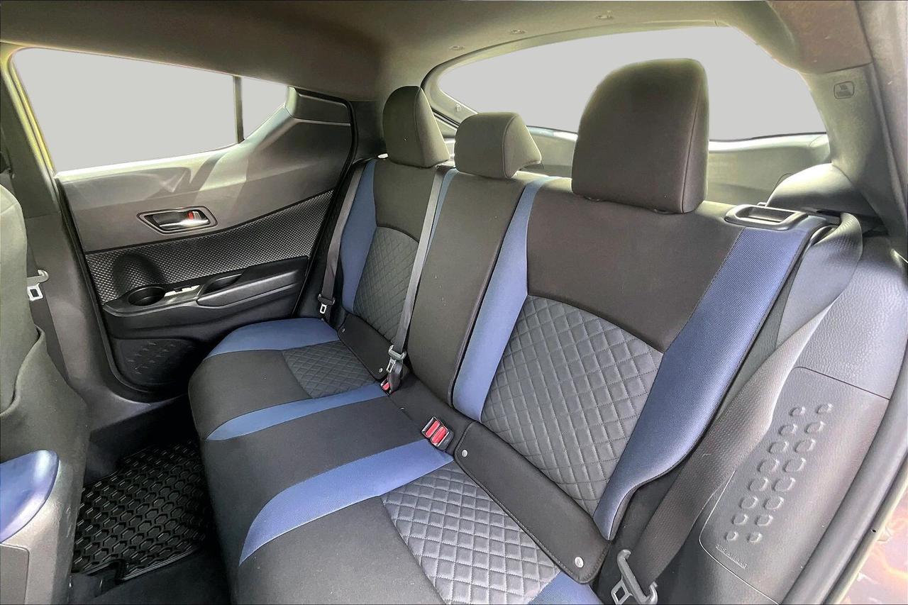 2022 Toyota C-HR XLE PREMIUM   2 TIRE SETS   HEATED SEATS/STEERING Photo