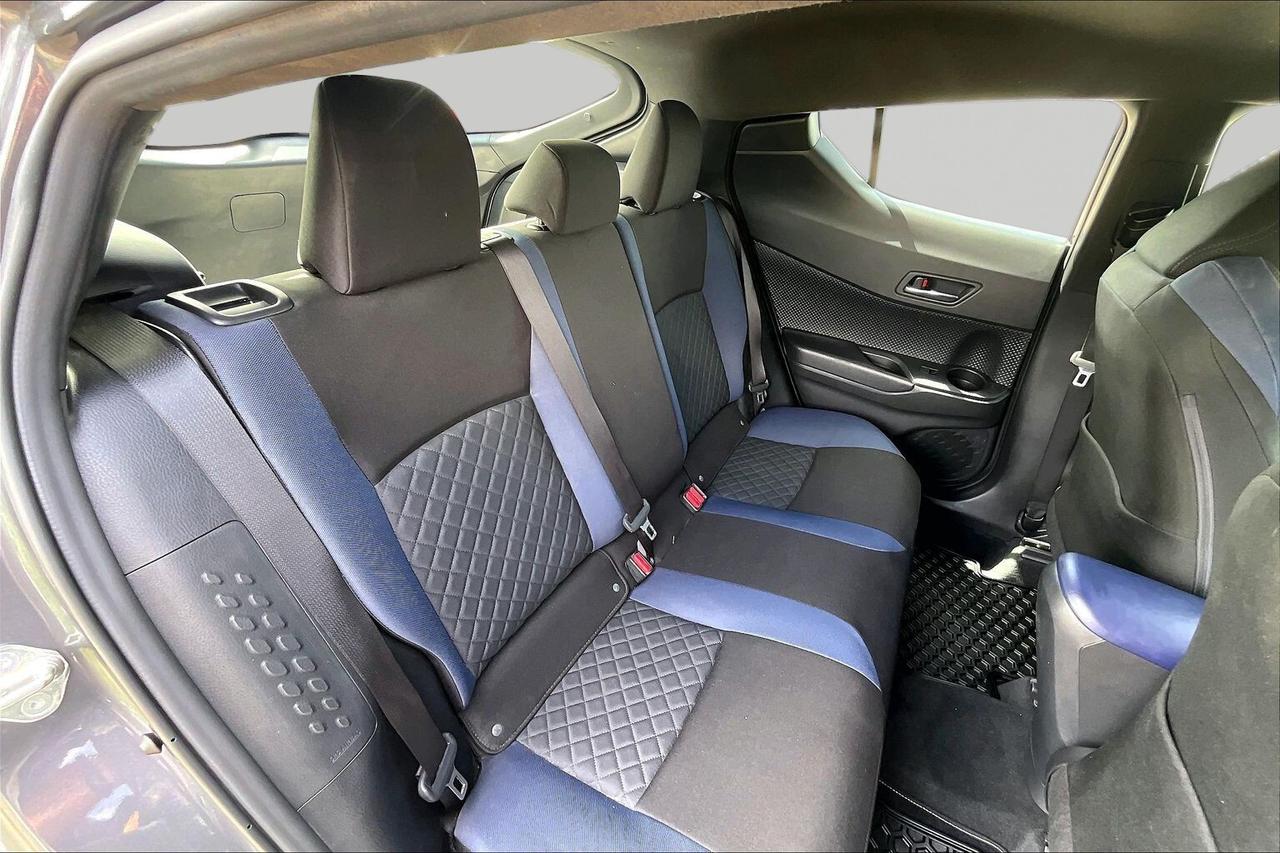 2022 Toyota C-HR XLE PREMIUM   2 TIRE SETS   HEATED SEATS/STEERING Photo