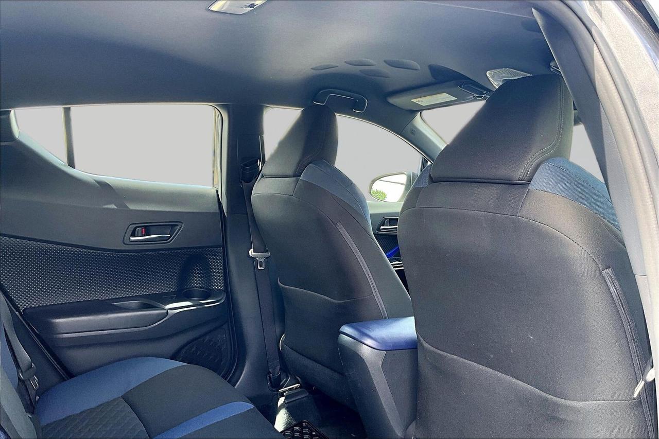 2022 Toyota C-HR XLE PREMIUM   2 TIRE SETS   HEATED SEATS/STEERING Photo