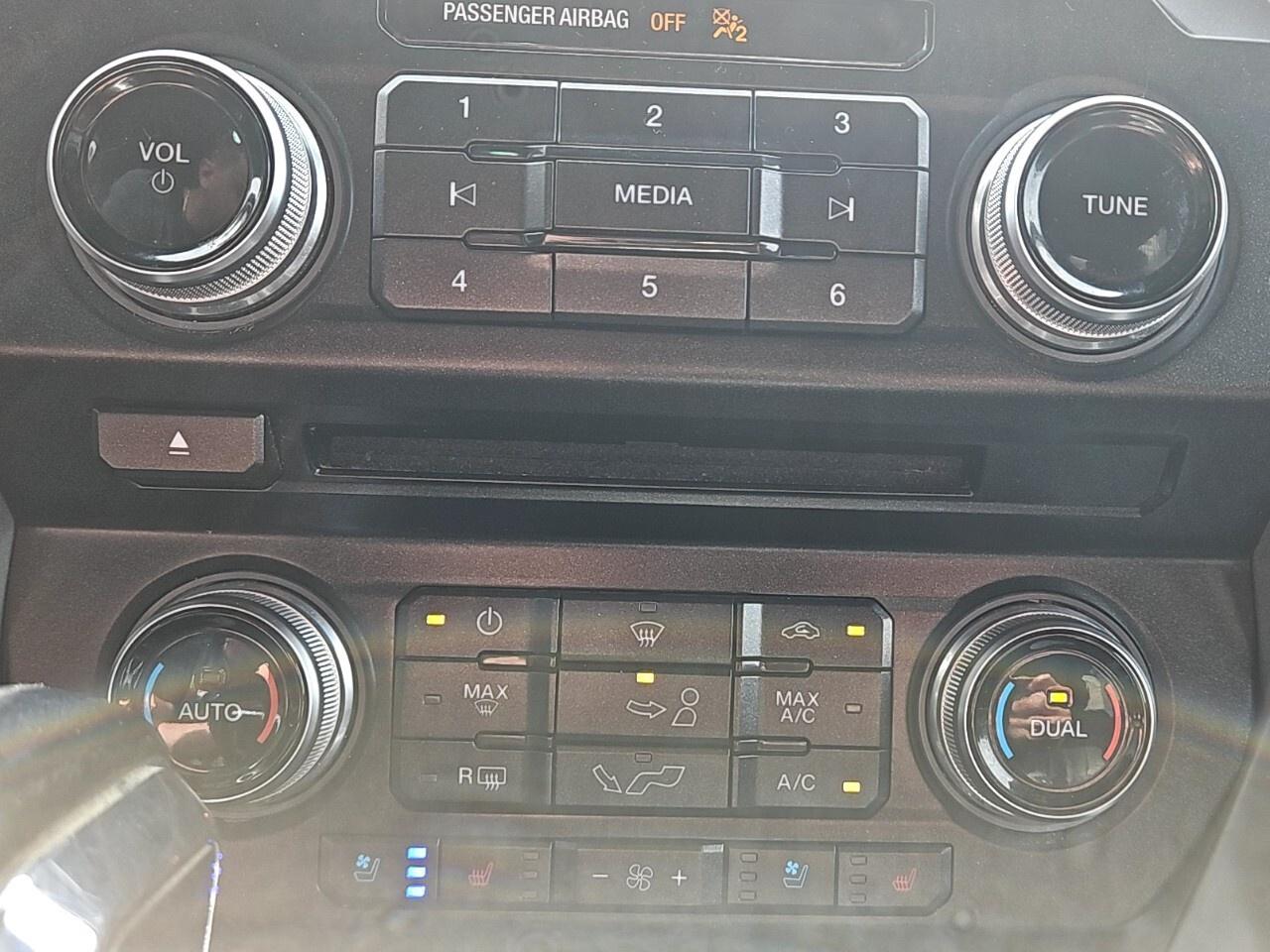 2018 Ford F-150 Lariat 4WD SuperCrew 5.5' Box Photo