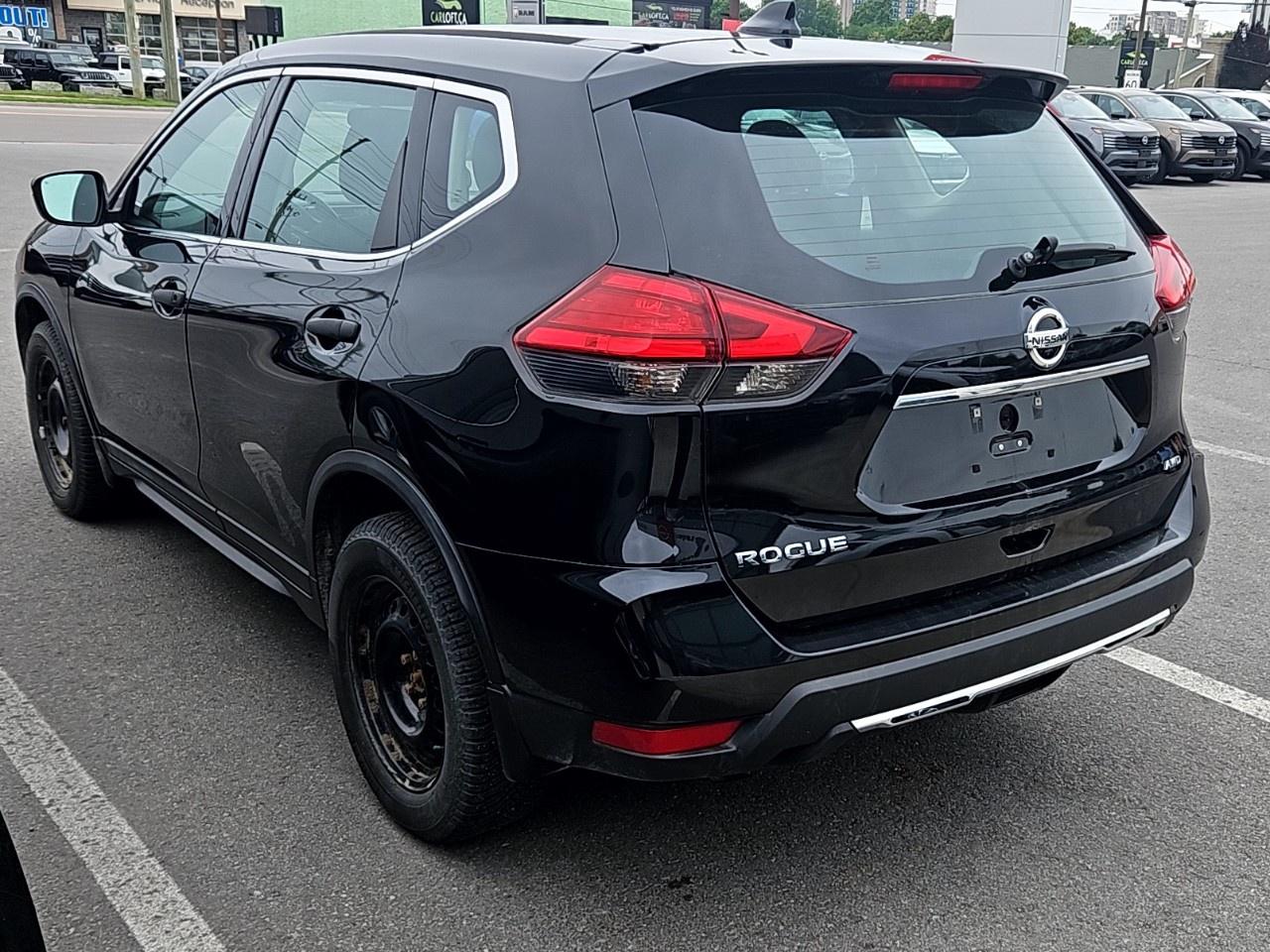 2017 Nissan Rogue  Photo