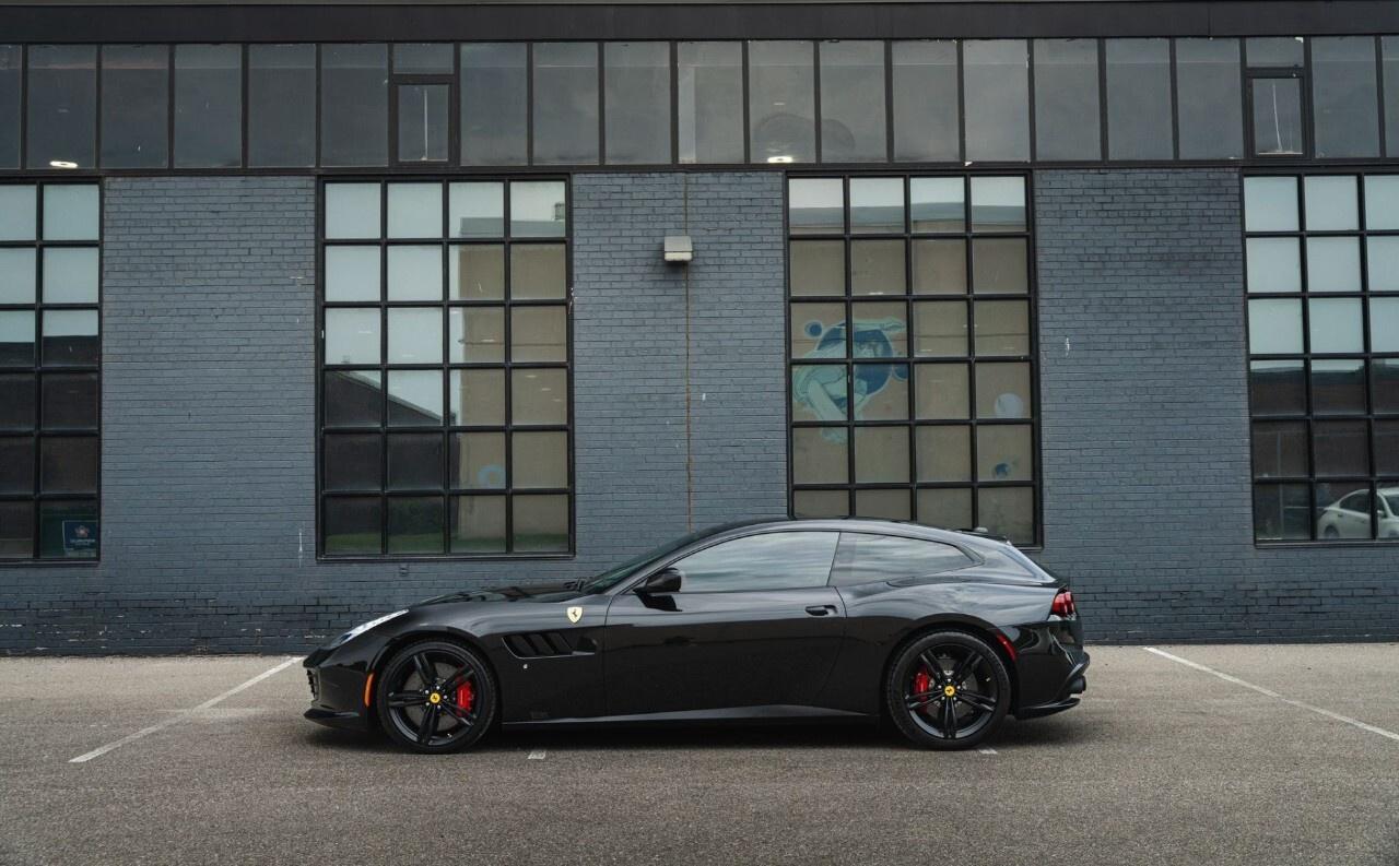 2017 Ferrari GTC4Lusso AWD Photo