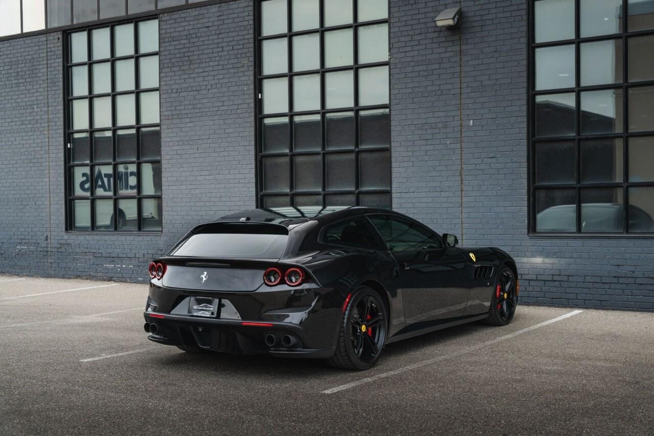 2017 Ferrari GTC4Lusso AWD Photo