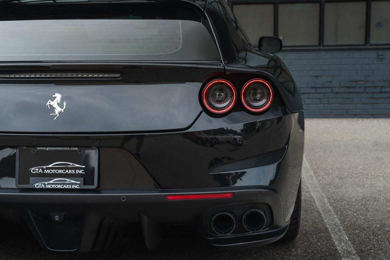 2017 Ferrari GTC4Lusso AWD Photo