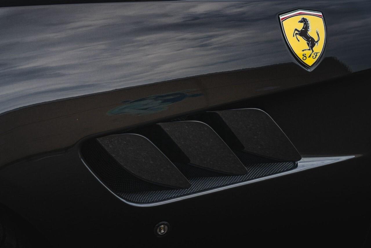 2017 Ferrari GTC4Lusso AWD Photo