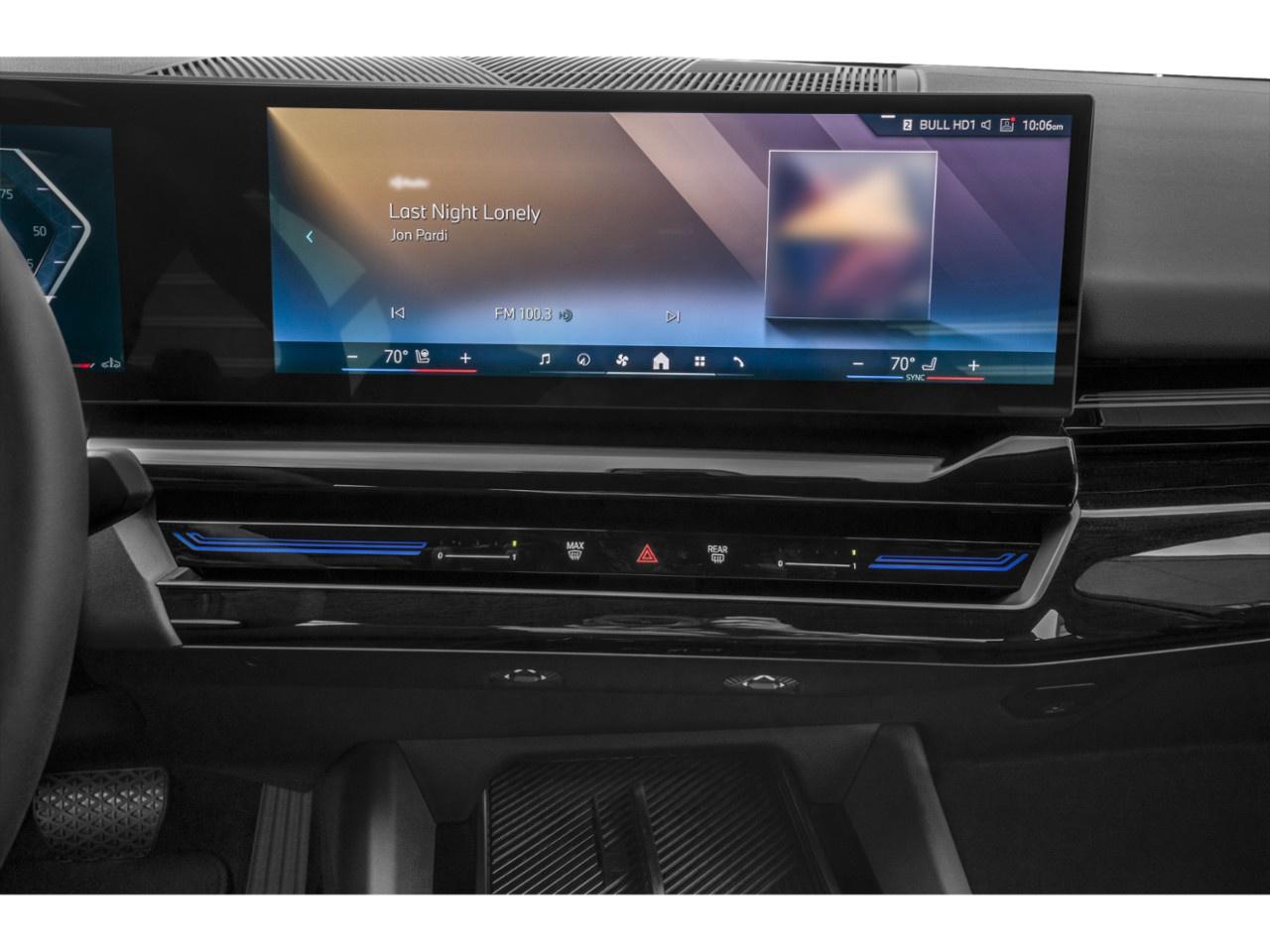 2027 BMW 5 Series 530i xDrive Sedan Photo