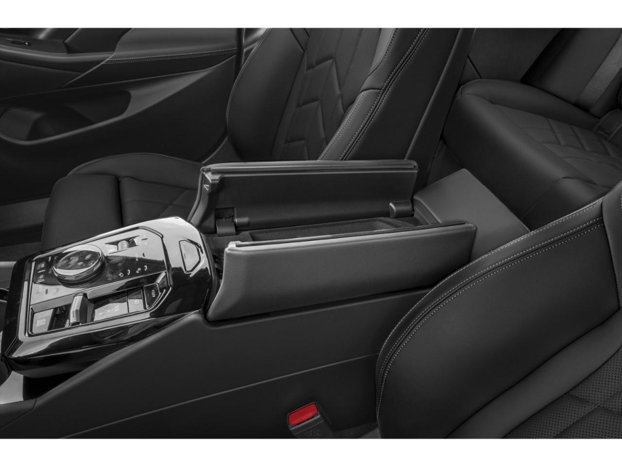 2027 BMW 5 Series 530i xDrive Sedan Photo