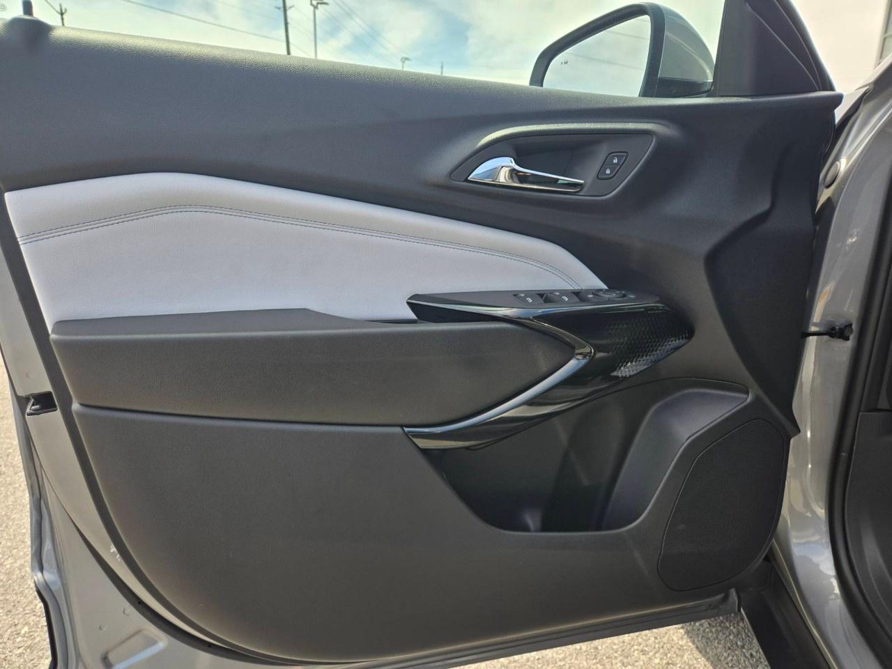2026 Chevrolet Trax Fwd 4dr Lt Photo