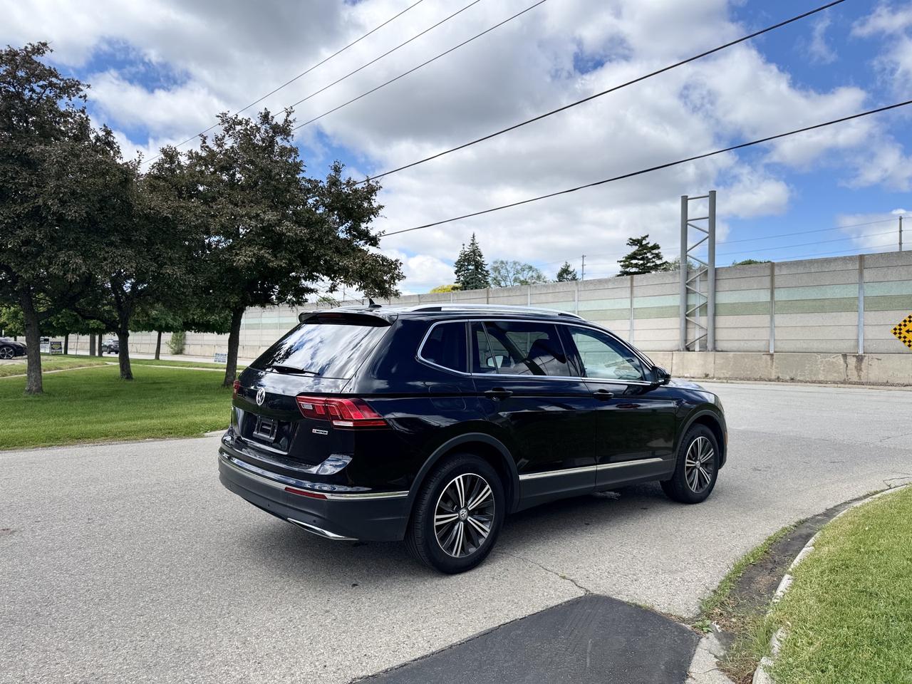 2020 Volkswagen Tiguan Highline 4MOTION   Clean Carfax! Photo