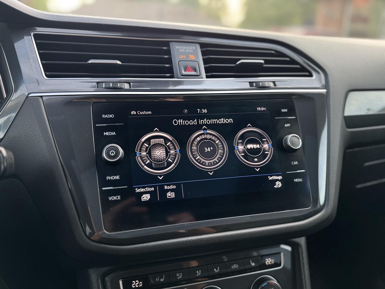 2020 Volkswagen Tiguan Highline 4MOTION   Clean Carfax! Photo