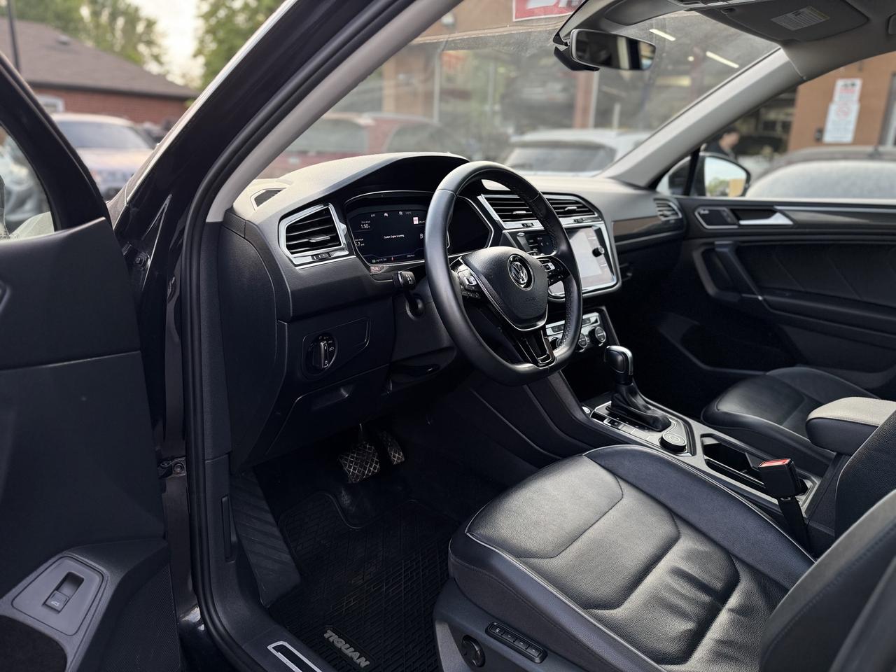 2020 Volkswagen Tiguan Highline 4MOTION   Clean Carfax! Photo